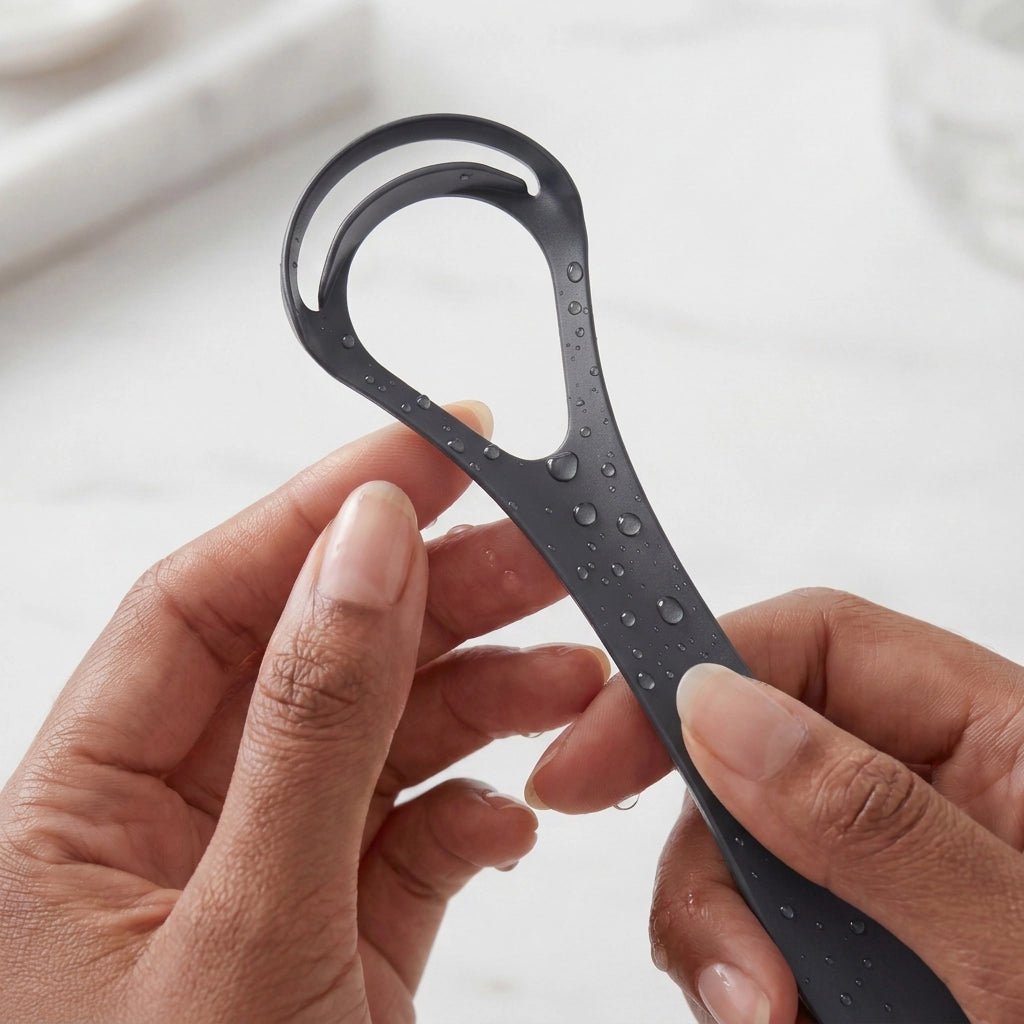 Black Tongue Scraper-2 Layer - MasterMedi